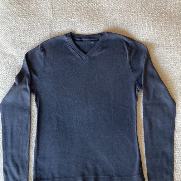 Grey V Neck Tee Shirt Three Dots Brand Long Sleeved. - Picture 1 of 3